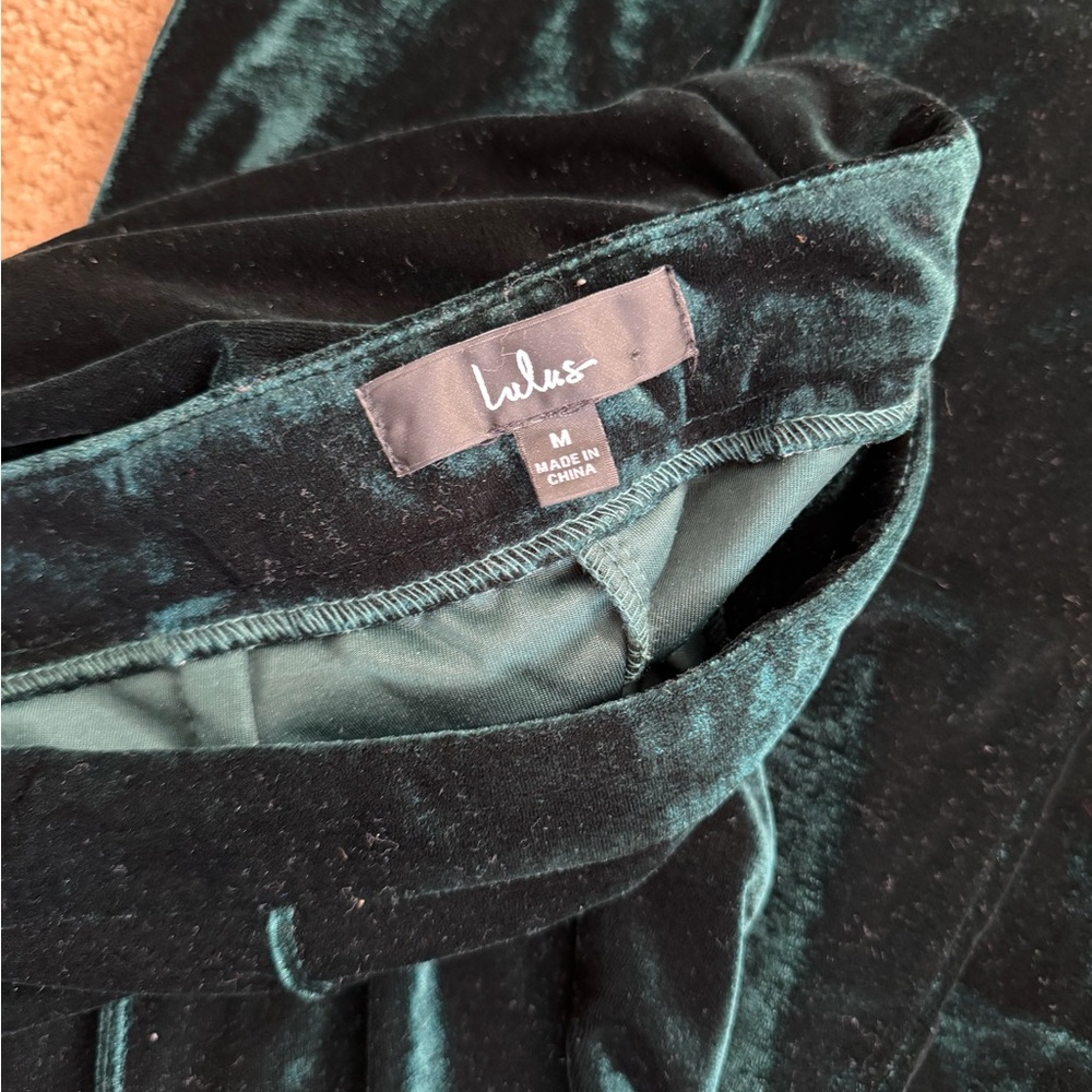 Lulus Emerald Green Velvet Flare Pants perfect for Christmas Holidays NYE🎄🤶🏻 - Picture 3 of 6